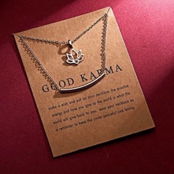 Gold lotus necklace - Picture 5 of 8